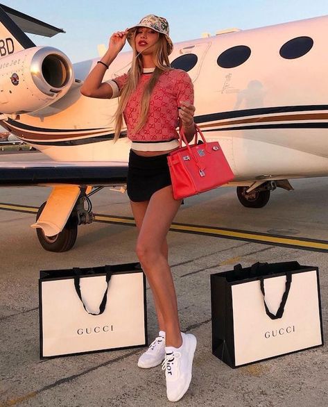 Boujee Lifestyle, Rich Kids Of Instagram, Wealthy Lifestyle, Luxury Lifestyle Fashion, Rich Girl Aesthetic, Rich Girl Lifestyle, Rich Lifestyle, Rich Women, Luxury Lifestyle Dreams