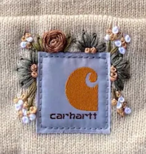 Carhartt Hat Embroidery, Carhart Hats, Craft Workspace, Carhart Beanie, Christmas Beanies, Embroidered Hats Ideas, Carhartt Beanies, Realistic Embroidery, Embroidery Hats