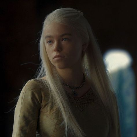 Ser Jorah Mormont, Milly Alcock, Game Of Thrones Facts, Edge Of The Universe, Eve Best, Olivia Cooke, Fire And Blood, Dragon Series, Rhaenyra Targaryen