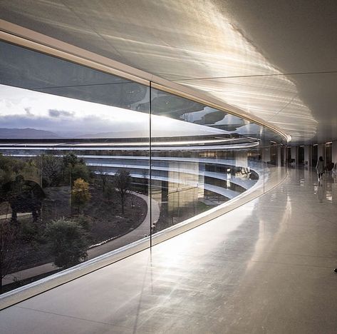 Apple Park Visitor Center | Foster + Partners Apple Architecture, Apple Hq, Apple Campus 2, Apple Store Design, Apple Headquarters, Apple Office, Apple Building, Office Landscape, Circular Buildings