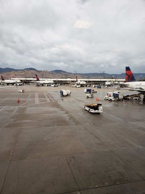 Salt Lake City Airport is right next to the mountains and offers service from many airlines Salt Lake City Airport, Utah Travel, To The Mountains, Lake City, Salt Lake City, Natural Wonders, Great Places, Airlines, Utah