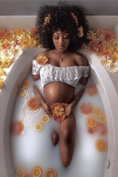 Milk Bath Photography Maternity Couple, Black Mom Maternity Shoot, Diy Maternity Photos At Home Black Women, Maternity Photos Black Women, Maternity Photography Ideas Black Women, Maternity Photo Shoot Ideas Black Women, Black Pregnant Couple, Maternity Photoshoot Ideas Black Women, Black Women Maternity Shoot