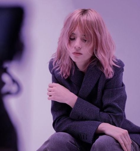 Maya Hawke for Gris Dior Campaign Apr. 2023 Gris Dior, Maya Hawk, Maya Hawke, Fav Celebrities, Stranger Things Aesthetic, Nature Girl, I Love Girls, Her Music, Celebrity Crush