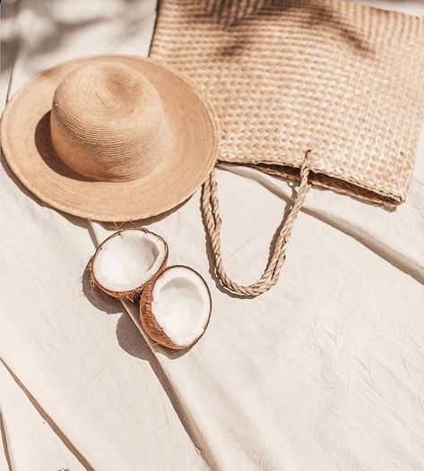 vibes Cream Aesthetic, Beige Aesthetic, Summer Inspiration, Brown Aesthetic, Beach Aesthetic, Beach Vibe, Endless Summer, Aesthetic Photo, Summer Aesthetic