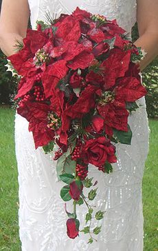 Festive Christmas Wedding Ideas on a Budget - Ideas for a Christmas Wedding Poinsettia Bouquet, Christmas Wedding Bouquets, Christmas Wedding Flowers, Christmas Wedding Themes, Winter Bridal Bouquets, Christmas Wedding Inspiration, Red Bouquet Wedding, Red Wedding Flowers, Winter Bouquet