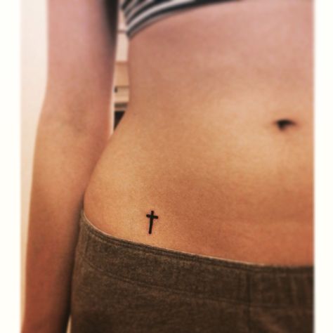 Small Christian tattoo of cross on hip for woman Tattoo Dainty, Tiny Cross Tattoo, Small Cross Tattoo, Tattoo Sites, Unique Tattoos For Women, Tiny Tattoos For Women, Christian Tattoo, On Tattoo, Cross Tattoos For Women