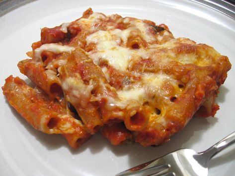 Zitti like Los Sopranos Italian Pasta Bake, Ziti Al Forno, Chicken Broccoli Pasta, Ziti Recipe, Ziti Recipes, Baked Ziti Recipe, Pasta Italiana, Healthy Paleo Recipes, Baked Ziti