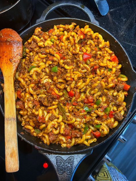 Macaroni Recipe Easy, Ground Beef Sauce Recipes, Homemade Pasta Dinner Recipes, Macaroni Dinner Ideas, Ground Beef Macaroni Recipes, Macaroni Recipes Easy, Super Quick Dinner Ideas, Intercontinental Dishes, Easy Macaroni Recipe