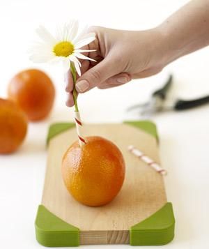 Simple Centerpiece Ideas, Refreshment Table, First Birthday Centerpieces, Daisy Centerpieces, Orange Centerpieces, Refreshments Table, Simple Centerpiece, Table Decoration Ideas, Fruit Centerpieces