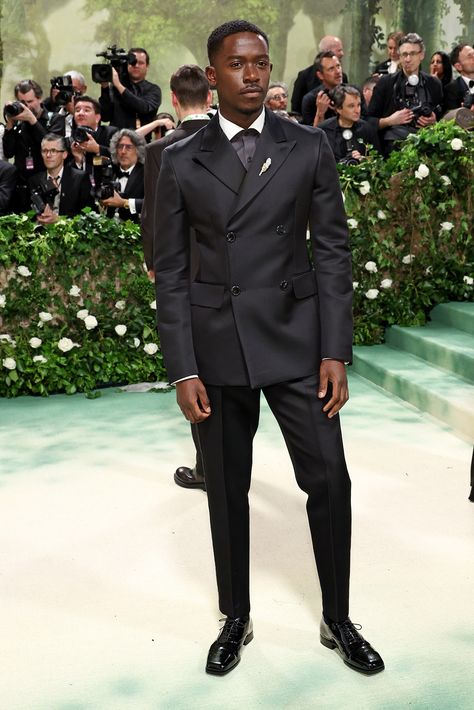 Met Gala 2024 Red Carpet: See All the Fashion, Outfits, Looks | Vanity Fair Damson Idris, Long Hairstyles For Women, Black Future, Black And White Suit, Essence Festival, Hair Diffuser, Hairstyle For Men, Men's Long Hairstyles, Best Dressed Man