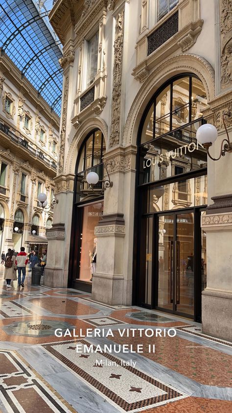 Milan Shopping Aesthetic, Milano Aesthetic, Milan Shopping, Milan Cathedral, Moving To Italy, Louis Vuitton Store, Italy Summer, Senior Trip, City Aesthetic