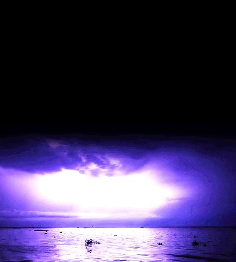 Lightning Gif, Purple Lightning, Lightning Storm, Banner Gif, Valentine Photography, Purple Sky, Lightning Strikes, Dark Skies, Aesthetic Gif