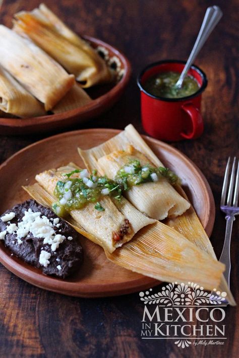 Authentic Mexican Beef tamales recipe. Learn how to make tamales with a Mexican homecook! Beef Tamales Recipe, Mexico In My Kitchen, How To Make Tamales, Beef Tamales, Tamales Recipe, Chicken Tamales, Cooking With Ground Beef, Tamale Recipe, Mexican Beef