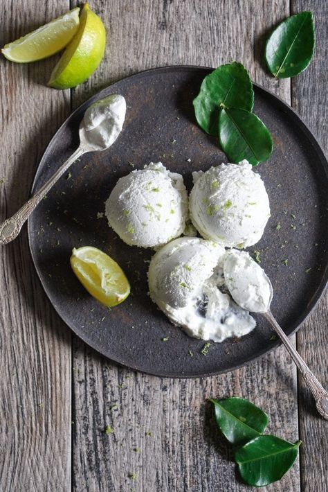 Lime Ice Cream Recipe, Aip Pumpkin, Thai Ice Cream, Lime Ice Cream, Ginger Ice Cream, Artisan Ice Cream, Lavender Cake, Aip Desserts, Aip Recipes