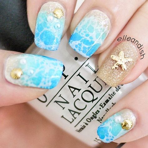 Tropical Nail Art: Sunsets, Sea Turtles And Sandy Beaches (PHOTOS) This is awesome! Nail Art Tropical, Beach Themed Nails, Tropical Nail Art, Beach Nail Art, Tropical Nails, Pretty Nail Art, Ombre Hair Color, Short Hairstyle, Beach Nails