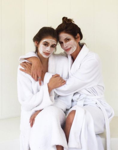 Mother Daughter Spa, Diy Anti Aging, Anti Aging Secrets, Toni Garrn, Vogue Beauty, Anti Aging Beauty, Anti Aging Tips, Kaia Gerber, Skin Care Recipes