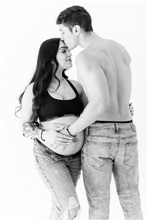 Calvin Klein Maternity Shoot, Calvin Klein Maternity, Calvin Klein Photoshoot Ideas, Couple Maternity Poses, Studio Maternity Photos, Maternity Photo Outfits, Maternity Photography Poses Couple, Maternity Photography Poses Pregnancy Pics, Maternity Photography Outdoors