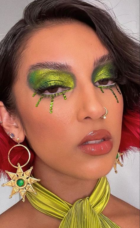 Green Rhinestone Makeup, Asoka Trend, Tears Makeup, Autumn Photoshoot, Rhinestone Makeup, Performance Hairstyles, Avant Garde Makeup, Rave Makeup, Green Eyeshadow