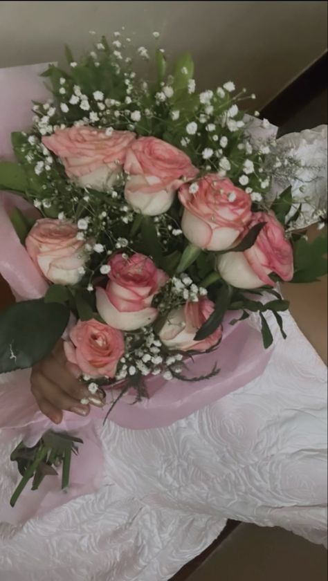 #flowers #aesthetic #fitcheck #bouquet #bday #18thbirthday #lovelanguage #love Bday Flowers, Birthday Flowers Bouquet, Birthday Bouquet, Flowers Aesthetic, 17th Birthday, Love Language, Birthday Flowers, Love Languages, 18th Birthday