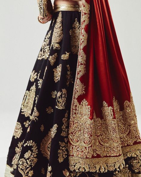 Satin Silk Lehenga, Dupatta Bridal, Traditional Lehenga, Dori Work, Bridal Wedding Dress, Silk Lehenga, Lehenga Choli, Bridal Wedding, Lehenga