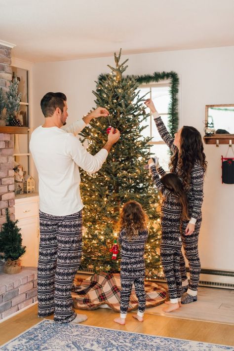 Christmas Pajama Family Photos Pajama Christmas Pictures, Christmas Tree Family Photos Indoor, Christmas Tree Family Photos, Tree Family Photos, Walmart Christmas Trees, Family Photos Indoor, Black Friday Shirts Funny, Black Friday Quotes, Black Friday Shopping List