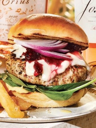 Brie Burger, Cranberry And Brie, Ground Turkey Burgers, Wellness Boutique, Brie Cranberry, Turkey Cranberry, Cranberry Brie, Fresh Cranberry, Cranberry Jam