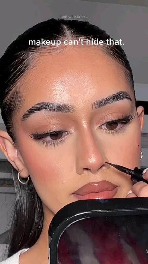 Hide Acne With Makeup, Acne With Makeup, Makeup Acne, 2022 Makeup, Tutorial Eyeliner, Glitter Makeup Looks, Acne Makeup, Bold Eye Makeup, Face Paint Makeup