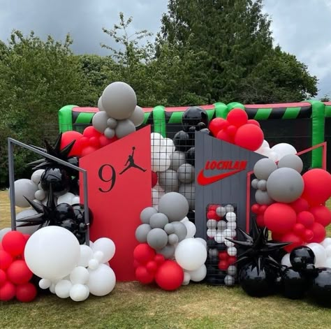 Boy 16th Birthday, Baby First Birthday Themes, Basketball Birthday Parties, Sports Theme Birthday, Ball Birthday Parties, Ball Birthday, 13th Birthday Parties, Birthday Party Theme Decorations, First Birthday Themes