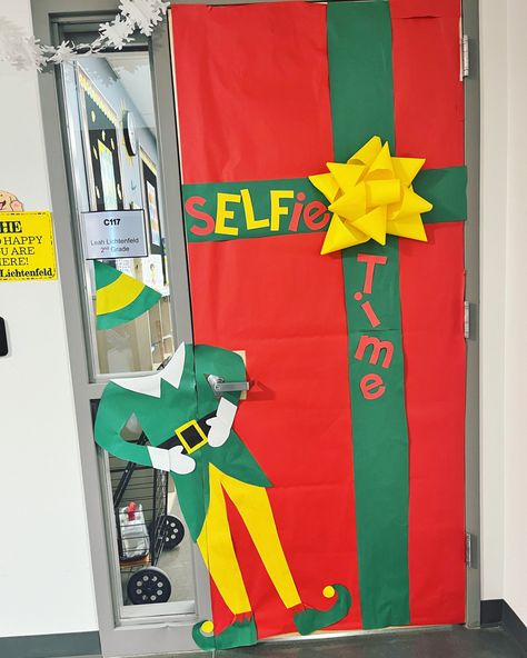 Selfie Christmas Door, Elf Classroom Door, Elf Classroom, Christmas Hallway, Shelf Decorations, Elf Christmas Decorations, Christmas Door Decorating Contest, Elf Door, Door Decorating Contest