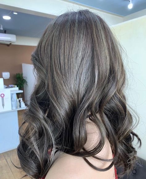 Smokey Brown Hair, Rambut Brunette, Ash Hair, Ash Brown Hair, Ash Hair Color, Color Balayage, Hairstyle Idea, Brown Hair Inspo, Ombre Hair Blonde