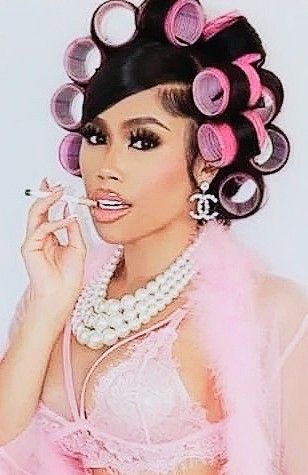 Roller Set Photoshoot, Roller Set Photoshoot Black Women, Hair Rollers Aesthetic, Photoshoot Black Women, Vintage Hair Salons, Roller Sets, Hair Salons, Roller Set, Drawing Inspo