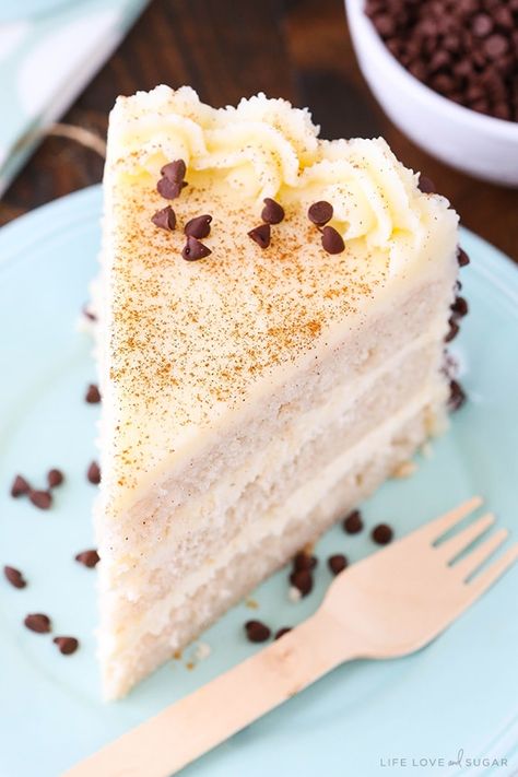 Moist Cinnamon Cake, Cakes Frosting, Cinnamon Cake Recipes, Mugcake Recipe, Life Love And Sugar, Cake With Mascarpone, Mascarpone Cake, Fluffy Layers, Cannoli Cake