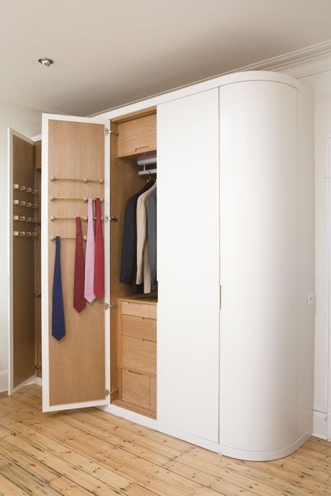 Wardrobe Freestanding Bedroom, Curved Wardrobe Design, Curved Closet, Curved Wardrobe, Curved Cabinet, Wardrobe Design Ideas, Ideas Habitaciones, Dressing Room Closet, Round Wardrobe