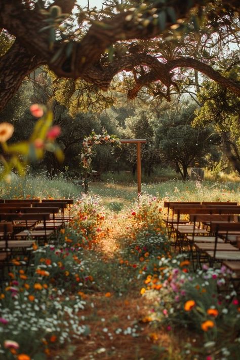 Wedding Venue Cottagecore, Wedding Ceremony Outside Decor, Woodland Wildflower Wedding, Meadow Garden Wedding, Wedding Venues Meadow, Small Nature Wedding Ideas, Wedding In Meadow, Wedding In A Meadow, Small Forest Wedding Ideas