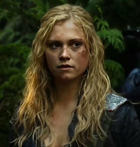 Clarke Griffin The 100, Clarke Griffin Season 1, Clark The 100, Clexa The 100, Clark Griffin, Clarke The 100, Pic Wall, The 100 Characters, Lexa The 100