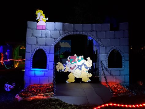 Super Mario Float, Bowsers Castle Trunk Or Treat, Bowser's Castle, Mario Halloween, Mario Brother, Mario Kart Party, Mario Theme, Castle Party, Super Mario Bros Party