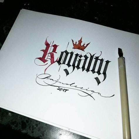 775 Likes, 7 Comments - Paindesignart Graff (@paindesignart) on Instagram: “'Royalty' #calligraphy #calligraphymasters #calligraffiti #handlettering #handwriting #freehand…” Royalty Tattoo, Gothic Lettering, Chicano Lettering, Calligraphy Tutorial, Calligraphy Text, Lettering Tattoo, Writing Tattoos, Calligraphy Words, Tattoo Lettering Fonts