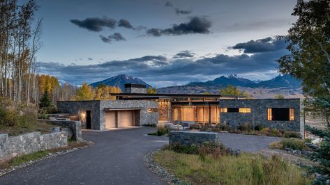 CCY Architects | Elk Range Overlook - Aspen, Colorado Colorado Mountain Homes, Contemporary Mountain Home, Aspen Mountain, Story Stone, Custom Swimming Pool, Water Element, Mountain Retreat, Colorado Mountains, Mountain Home