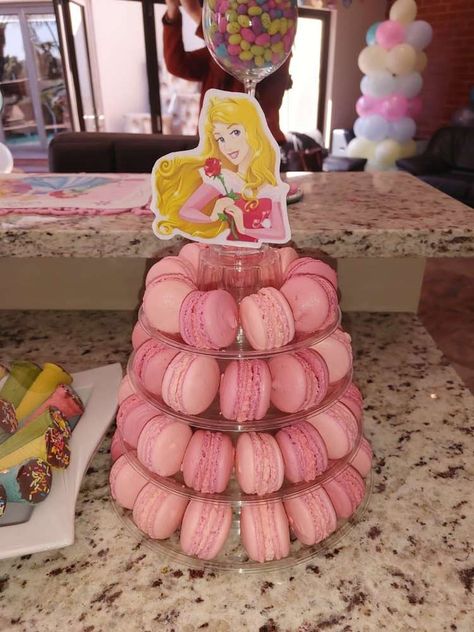 Disney Princess | CatchMyParty.com Disney Princess Sweet Table, Disney Princess Party Treats, Princess Party Dessert Table, Disney Princess Birthday Party Favors, Sleeping Beauty Birthday Party Decorations, Sleeping Beauty Birthday Party Ideas, Sleeping Beauty Food, Disney Princess 5th Birthday Party, Aurora Cookies