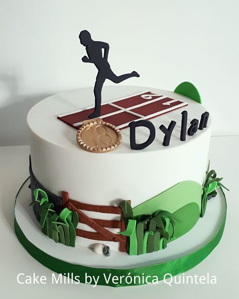 Running themed cake/Cake for a runner 🥇 Torta para corredores Running Cakes Runners Birthday, Runner Cake Ideas, Moto Cake, Running Cake, Boys First Birthday Party Ideas, 50th Cake, Pull Apart Cupcakes, Sport Cakes, Baby Boy Cakes