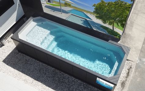 Fibreglass self standing above ground pool - Relax Model Fiberglass Plunge Pool Ideas, Above Ground Plunge Pool, Diy Plunge Pool, Plunge Pool Ideas, Small Fiberglass Pools, Small Hot Tub, Pools For Small Yards, Plunge Pools, Cold Plunge