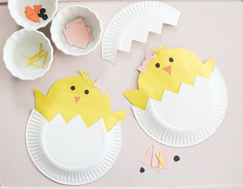 hatching baby chicks paper plate craft Påskeaktiviteter For Barn, Paper Plate Craft, Paper Plate Crafts For Kids, Craft Easy, Spring Crafts For Kids, Paper Plate Crafts, Easter Craft, Plate Crafts, Diy Crafts For Kids Easy