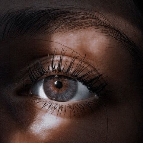 Central Heterochromia, Pretty Eyes Color, Heterochromia Eyes, Rare Eye Colors, Brown Eyes Aesthetic, Rare Eyes, Makeup Accesories, Eye Photography, Gray Eyes