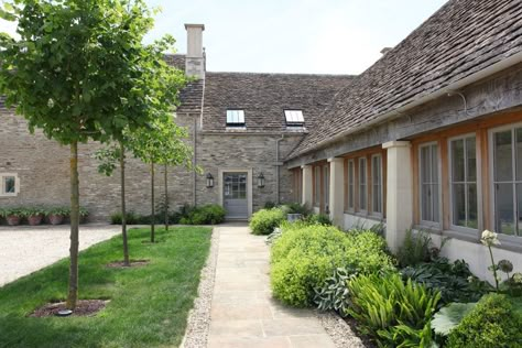 Open Plan Kitchen Dining Room, Barn Conversion Exterior, Pool And Pool House, Barn Exterior, The Cotswolds England, Cotswold House, Dining Room Large, Country Modern Home, Barn Conversions