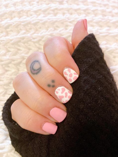 Cute Short Nails, Pink and White Cow Print Pink Cow Print Gel Nails, Cow Print Manicure, White And Pink Short Nails, Gel Mani Short Nails Pink, Short Pink Cow Print Nails, Pink Cow Nails Short, White And Pink Cow Print Nails, Cow Pink Nails, Short Nail Designs Cow Print