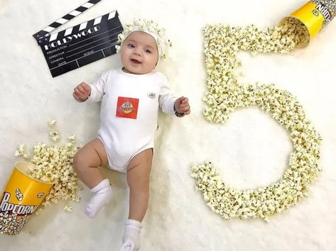 5 Month Baby, طفلة حديثة الولادة, Baby Birthday Photoshoot, Baby Boy Newborn Photography, Monthly Baby Pictures, Baby Milestone Photos, Monthly Baby Photos, Baby Photoshoot Boy, Newborn Baby Photoshoot