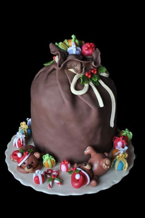 Torte Creative, Christmas Themed Cake, Christmas Cake Designs, Torte Cupcake, Cake Name, Xmas Cake, Christmas Cake Decorations, Winter Cake, Christmas Cake Recipes