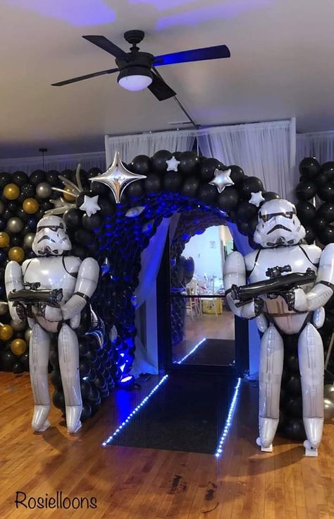 Starwars Halloween Decor, Lego Star Wars Birthday Party Decoration, Outdoor Star Wars Party, Star Wars Themed Prom, Star Wars Birthday Theme, Star Wars Deco, Star Wars Halloween Party, Star Wars Trunk Or Treat Ideas For Suv, Star Wars Bday Party