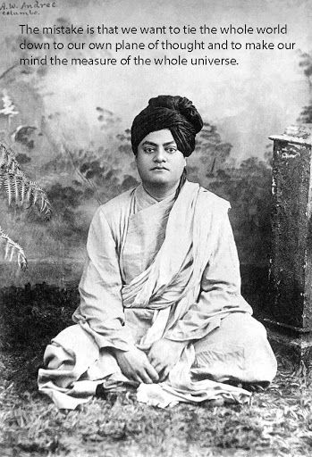 Swami Vivekananda Quotes Shankar Maharaj, Sri Sri Ravi Shankar, Arte Yoga, Vivekananda Quotes, Abraham Lincoln Quotes, Ravi Shankar, Lincoln Quotes, Saints Of India, Swami Vivekananda Quotes