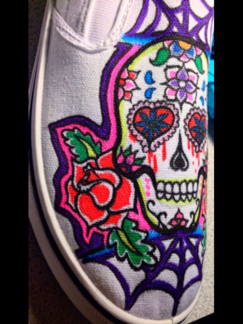 Sharpie drawing on shoe -request he got... Sneaker Drawings, Shoes Doodle, Drawing On Shoes, Clothing Makeovers, Sharpie Shoes, Sharpie Drawings, Awesome Drawing, Sharpie Art, Canvas Shoe